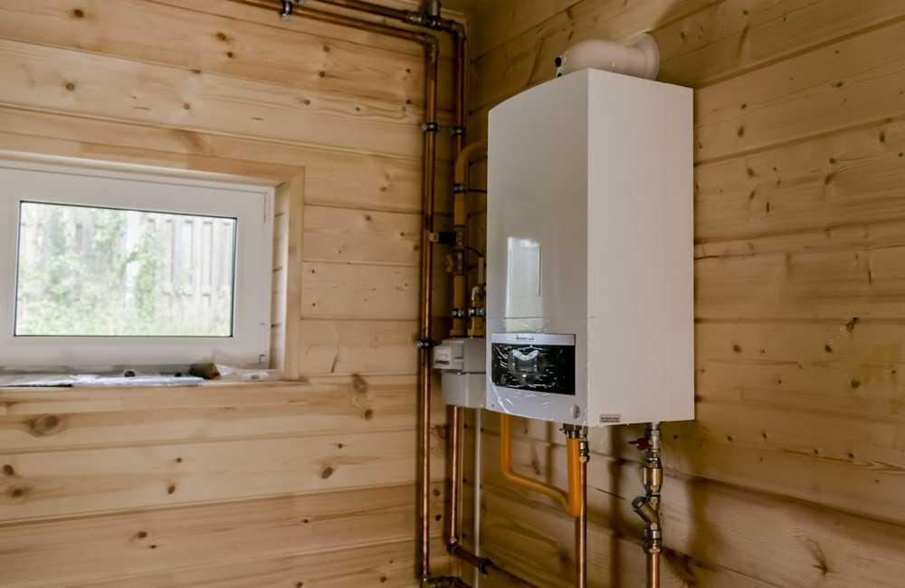 Где и как устанавливается газовый котел в деревянном доме?
